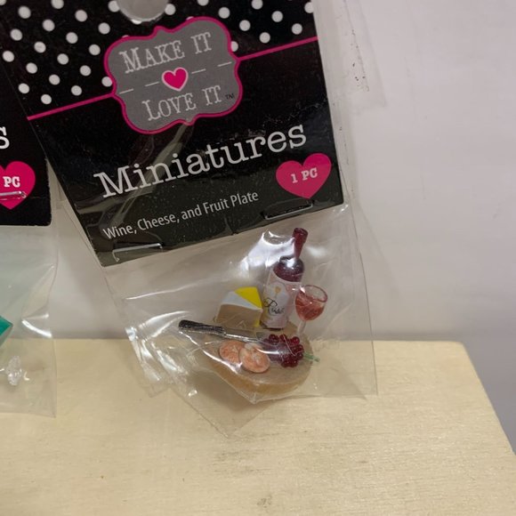 Make It Love It Miniatures Doll House Accessories Wine Cheese Fruit Tray NWT - Picture 3 of 7